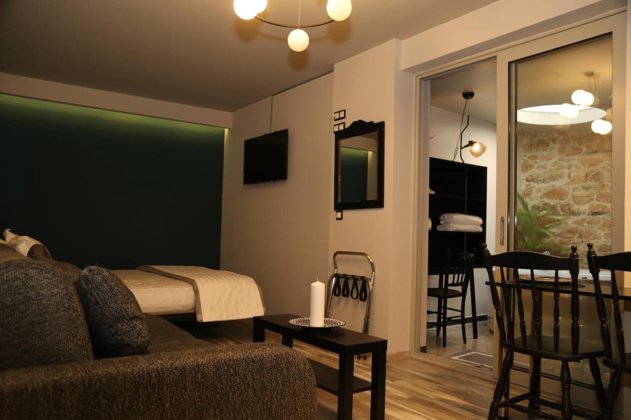Rooster Suites Athens Exterior photo