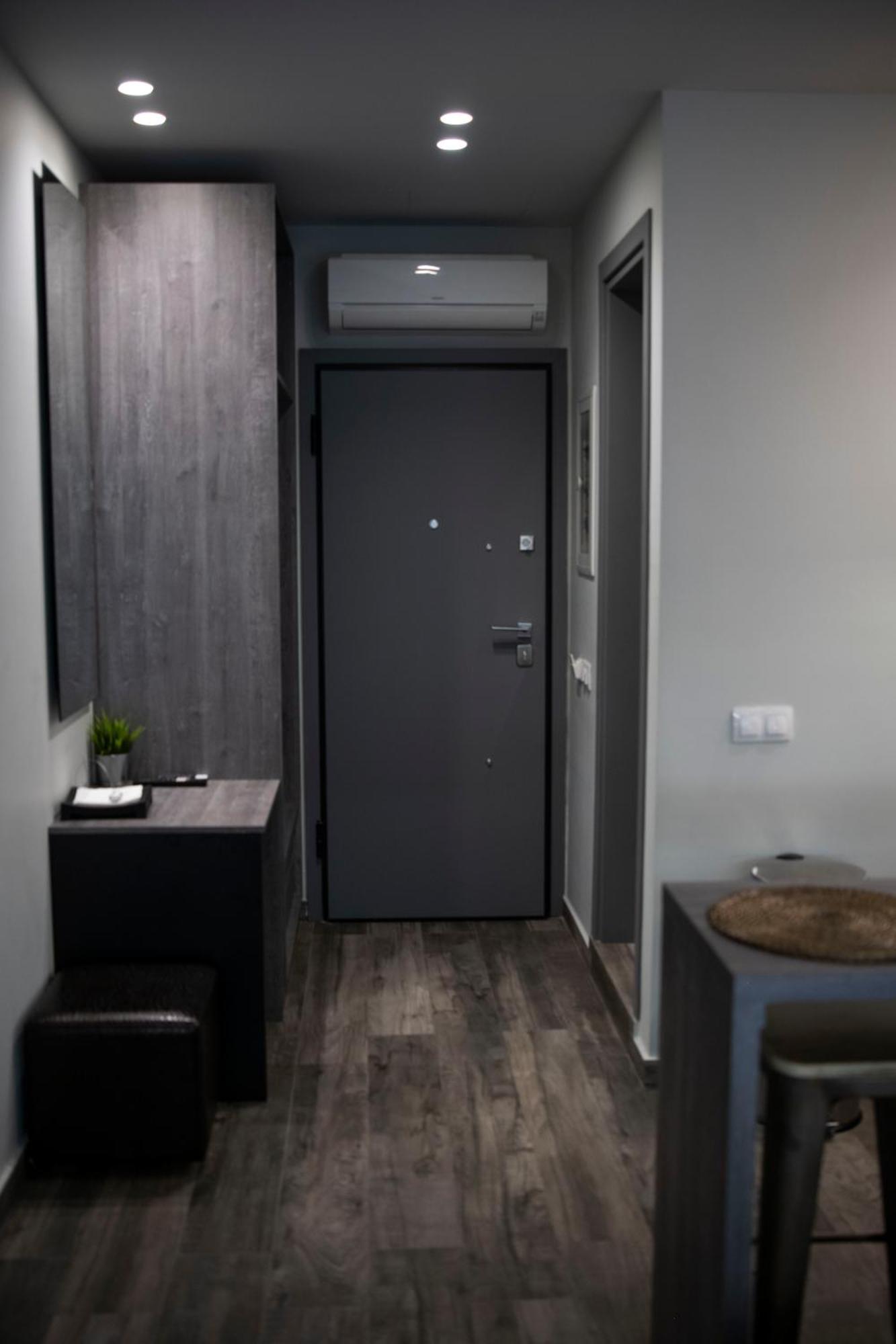 Rooster Suites Athens Exterior photo